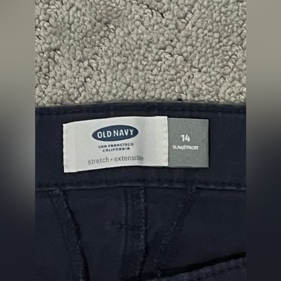 Lightly used Old Navy pants - Picture 3 of 4